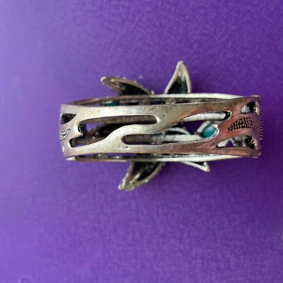 Turquoise Rhinestone Starfish Bracelet - Picture 3 of 5